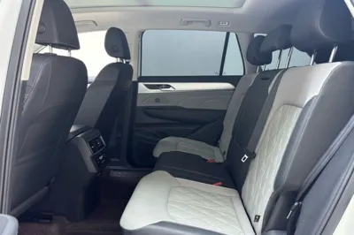 Volkswagen Tavendor 2023, 31900 км, за 27882 USD - фото 33