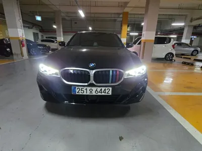BMW 3-Series · 2023 год