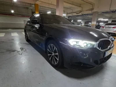 BMW 3-Series 2023, 12000 км, за 26736.25 USD