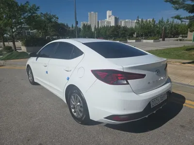 Hyundai Avante 2019, 131161 км, за 4857.56 USD
