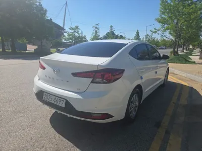 Hyundai Avante 2019, 131161 км, за 4857.56 USD