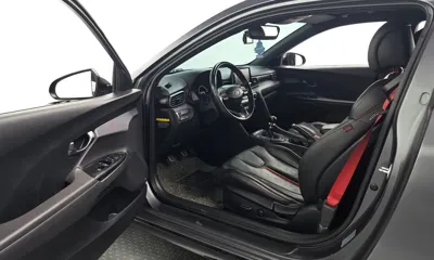 Hyundai Veloster 2018, 105258 км, за 7417.62 USD - фото 10