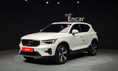 Volvo XC40 · 2025 год