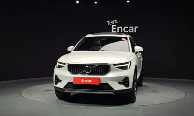 Volvo XC40 2025, 12423 км, за 27491.87 USD