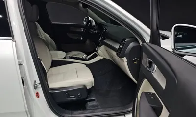 Volvo XC40 2025, 12423 км, за 27491.87 USD - фото 10