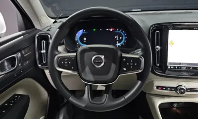 Volvo XC40 2025, 12423 км, за 27491.87 USD - фото 13