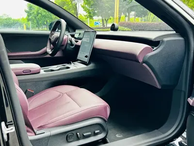 Nio ET5T 2024, 42000 км, за 25815.92 USD - фото 11