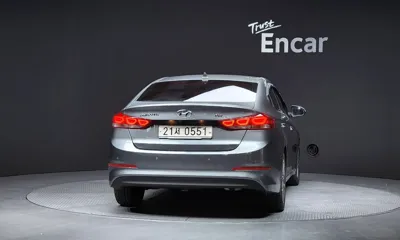 Hyundai Avante 2017, 44199 км, за 5525.58 USD