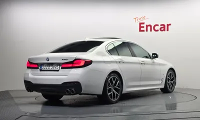BMW 5-Series 2023, 73051 км, за 24777 USD