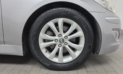 Hyundai Genesis 2013, 225468 км, за 1886.55 USD