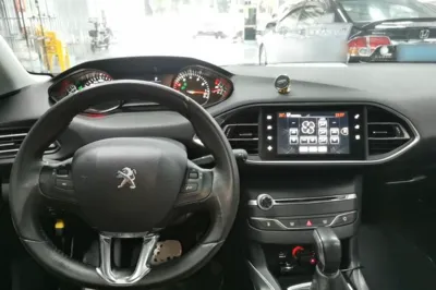 Peugeot 308S 2015, 77100 км, за 6887 USD - фото 13