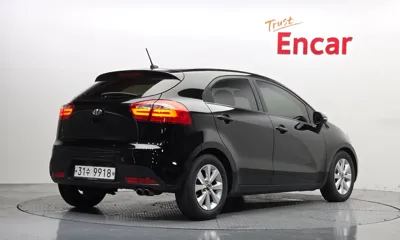 Kia Pride 2014, 126142 км, за 2340.24 USD