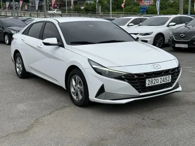 Hyundai Avante 2021, 101000 км, за 8989.96 USD