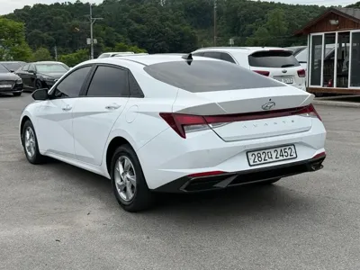 Hyundai Avante 2021, 101000 км, за 8989.96 USD