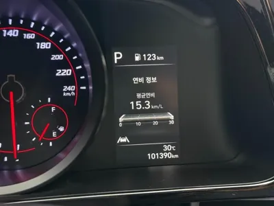 Hyundai Avante 2021, 101000 км, за 8927.4 USD - фото 12