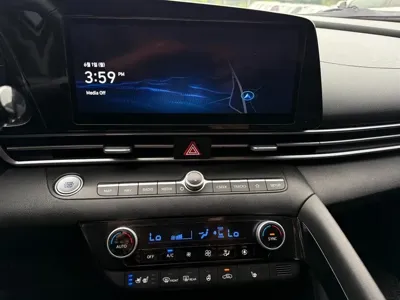 Hyundai Avante 2021, 101000 км, за 8927.4 USD - фото 14