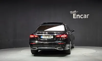 Mercedes-Benz E-Class 2022, 92336 км, за 27110.41 USD