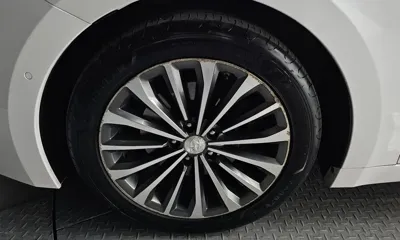 Hyundai Grandeur 2014, 120778 км, за 5139.22 USD