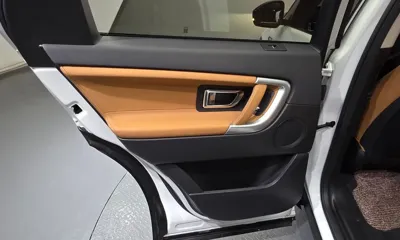 Land Rover Discovery Sport 2018, 132155 км, за 7548.9 USD - фото 25