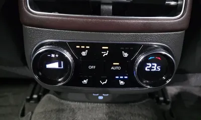 Genesis GV70 2023, 67101 км, за 21426.72 USD - фото 19
