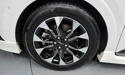 Kia Canival 2023, 61027 км, за 25928.35 USD