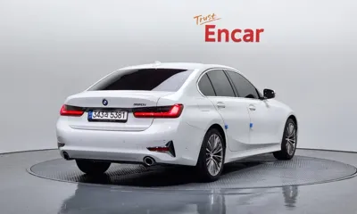 BMW 3-Series 2021, 72533 км, за 17955.81 USD