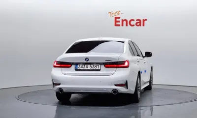 BMW 3-Series 2021, 72533 км, за 17955.81 USD