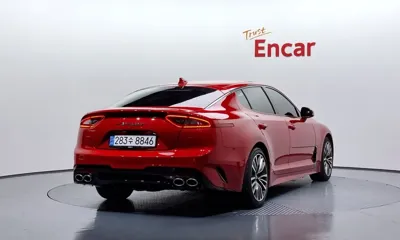 Kia Stinger 2018, 70384 км, за 11204.4 USD