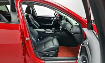 Kia Stinger 2018, 70384 км, за 11204.4 USD - фото 10