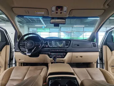 Kia Canival 2016, 126421 км, за 9641.7 USD