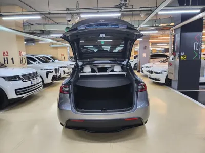 Tesla Model Y 2024, 47243 км, за 31663.16 USD - фото 6