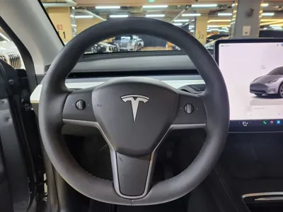 Tesla Model Y 2024, 47243 км, за 31663.16 USD - фото 13