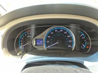 Toyota Sienna 2014, 117276 км, за 7156.34 USD