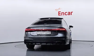 Audi A7 2020, 76842 км, за 26602.72 USD