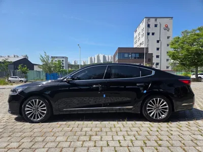 Kia K7 2016, 70305 км, за 8861.76 USD