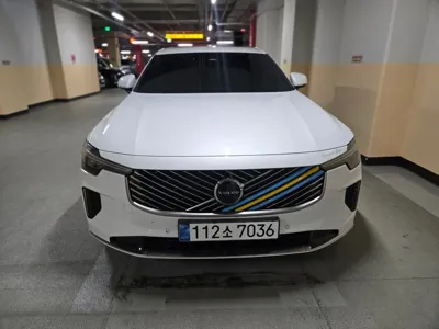 Volvo S90 2026, 2326 км, за 39000.56 USD