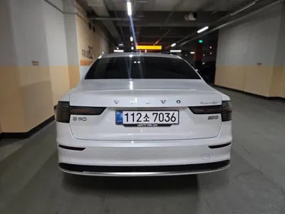 Volvo S90 2026, 2326 км, за 39000.56 USD