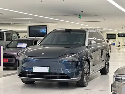 AITO 问界 AITO M9 · 2024 год