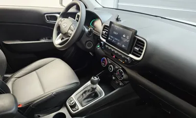Hyundai Venue 2023, 44062 км, за 10502.82 USD - фото 19