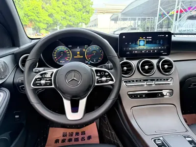 Mercedes-Benz GLC Coupe 2021, 80000 км, за 28398.51 USD - фото 14