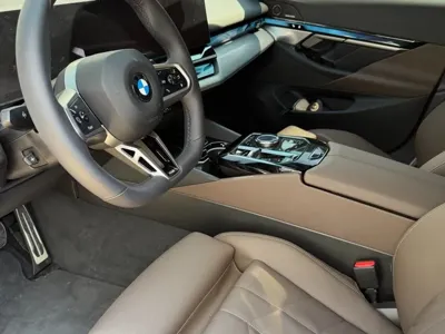 BMW 5-Series 2026, 12900 км, за 46187.91 USD - фото 6