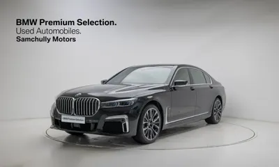 BMW 7-Series · 2020 год