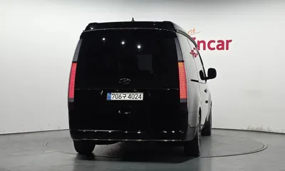 Hyundai Staria 2023, 26225 км, за 28493.39 USD