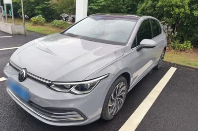 Volkswagen Golf · 2023 год