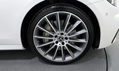 Mercedes-Benz E-Class 2021, 39397 км, за 29268.62 USD