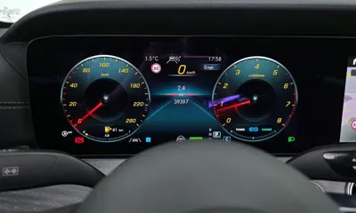 Mercedes-Benz E-Class 2021, 39397 км, за 29268.62 USD - фото 8