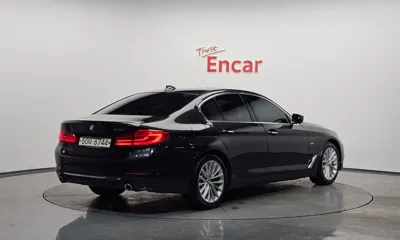 BMW 5-Series 2018, 122256 км, за 13214.4 USD