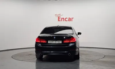 BMW 5-Series 2018, 122256 км, за 13214.4 USD