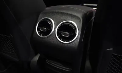 Mercedes-Benz GLA-Class 2021, 49073 км, за 24052.52 USD - фото 32
