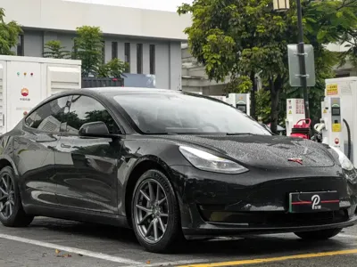 Tesla Model 3 · 2022 год